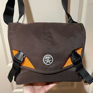 Camera Bag - Crumpler Five Million Dollar Home